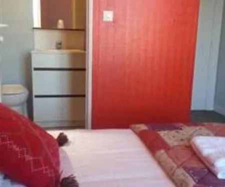 Hotell Le Hussard Alençon