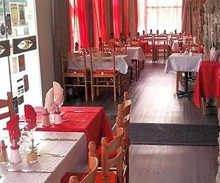 Le Hussard Hotel 2*