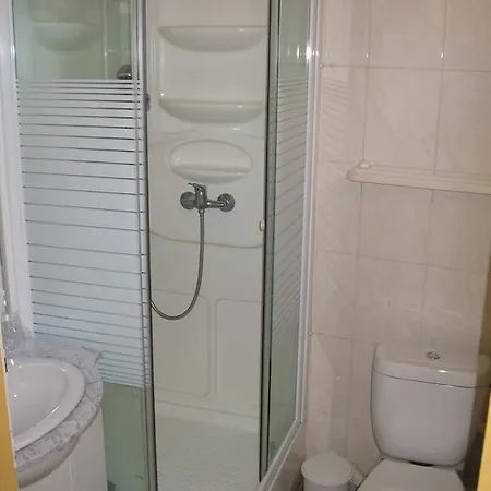 Le Hussard Отель Алансон